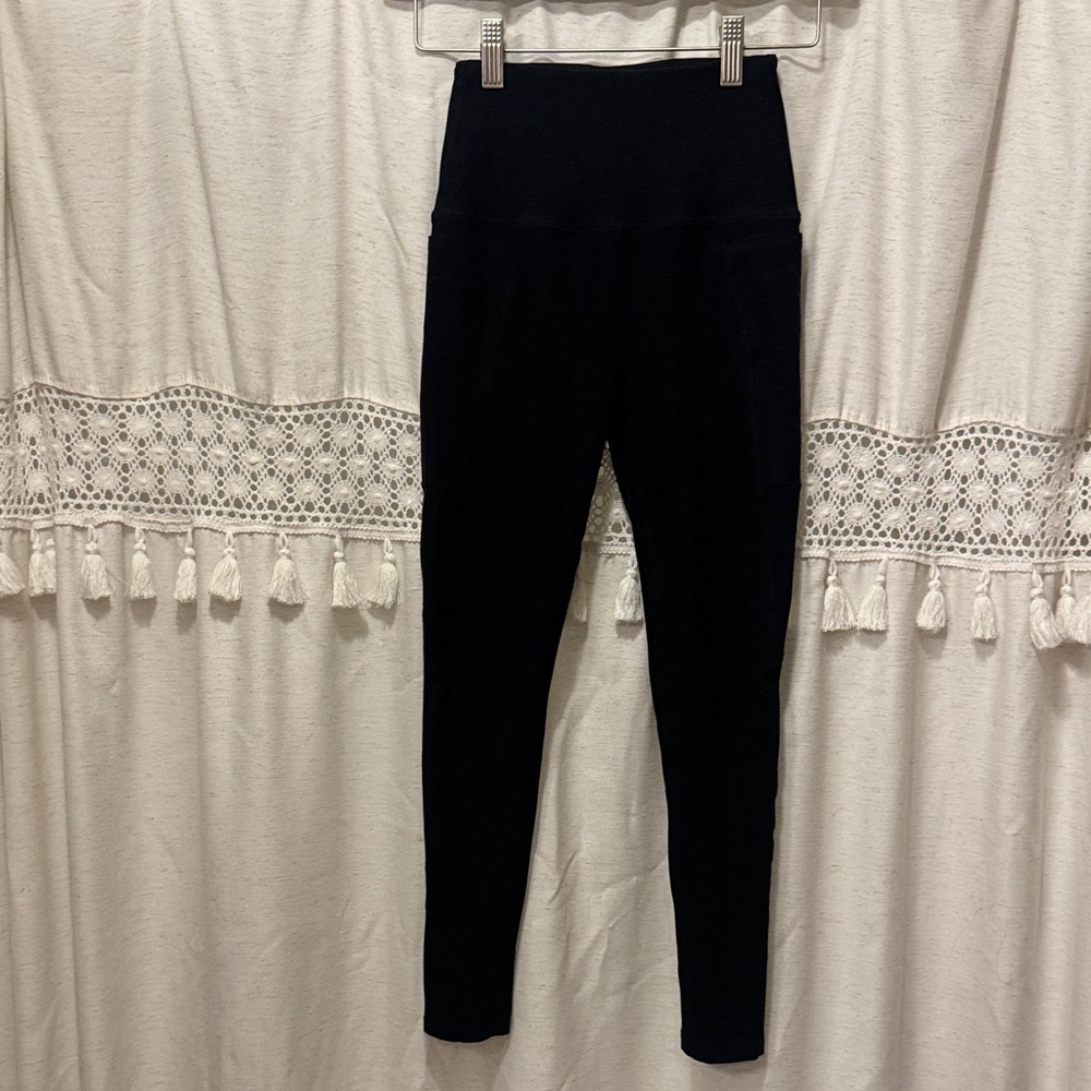 Beyond Yoga Black Leggings w/ Pockets